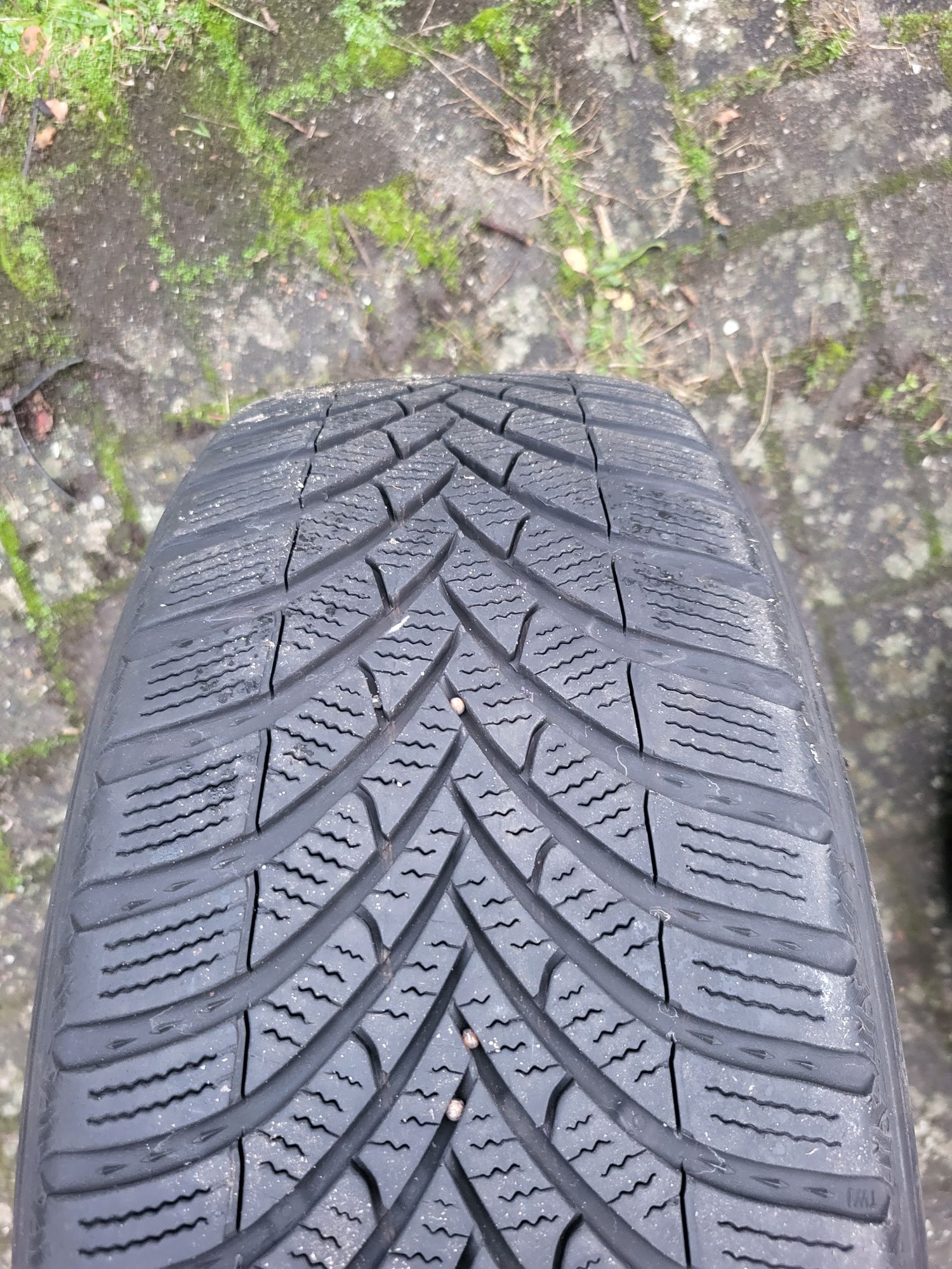Felgi Wheelword 18" 5x112 Opony zimowe 215/50/18 Audi/Mercedes/Vw/Skod