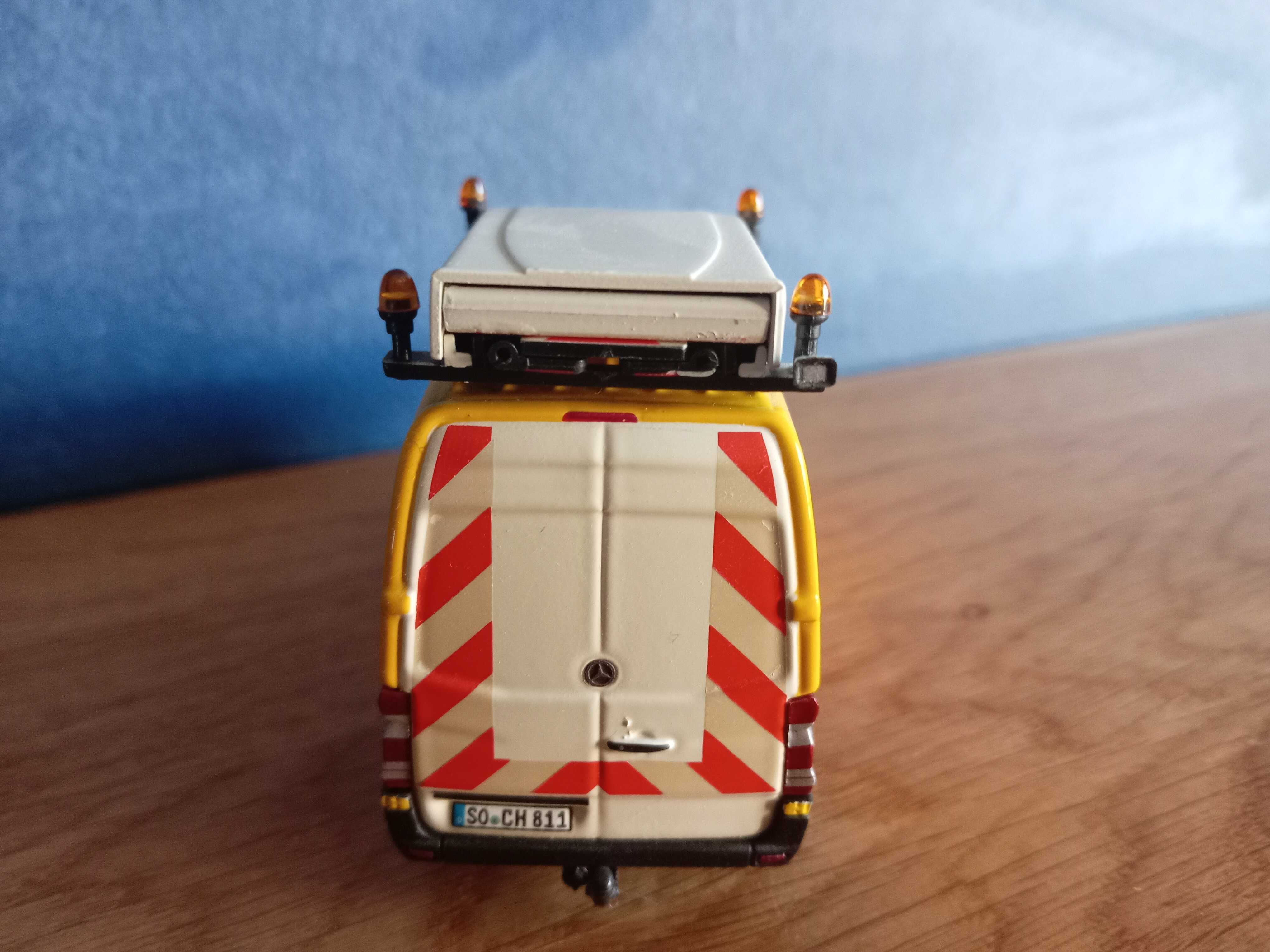 Model WSI 1:50 Heinrich Hecker KG Pilot BF-3 MB Sprinter