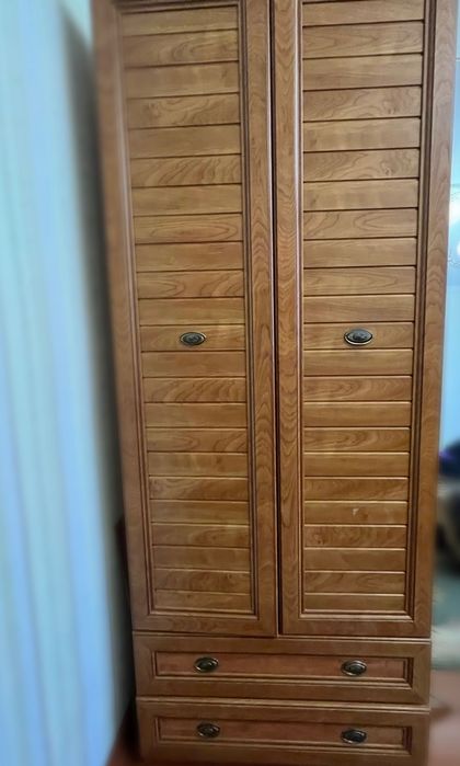 Продається шафа стінка з робочою зоною в чудовому стані