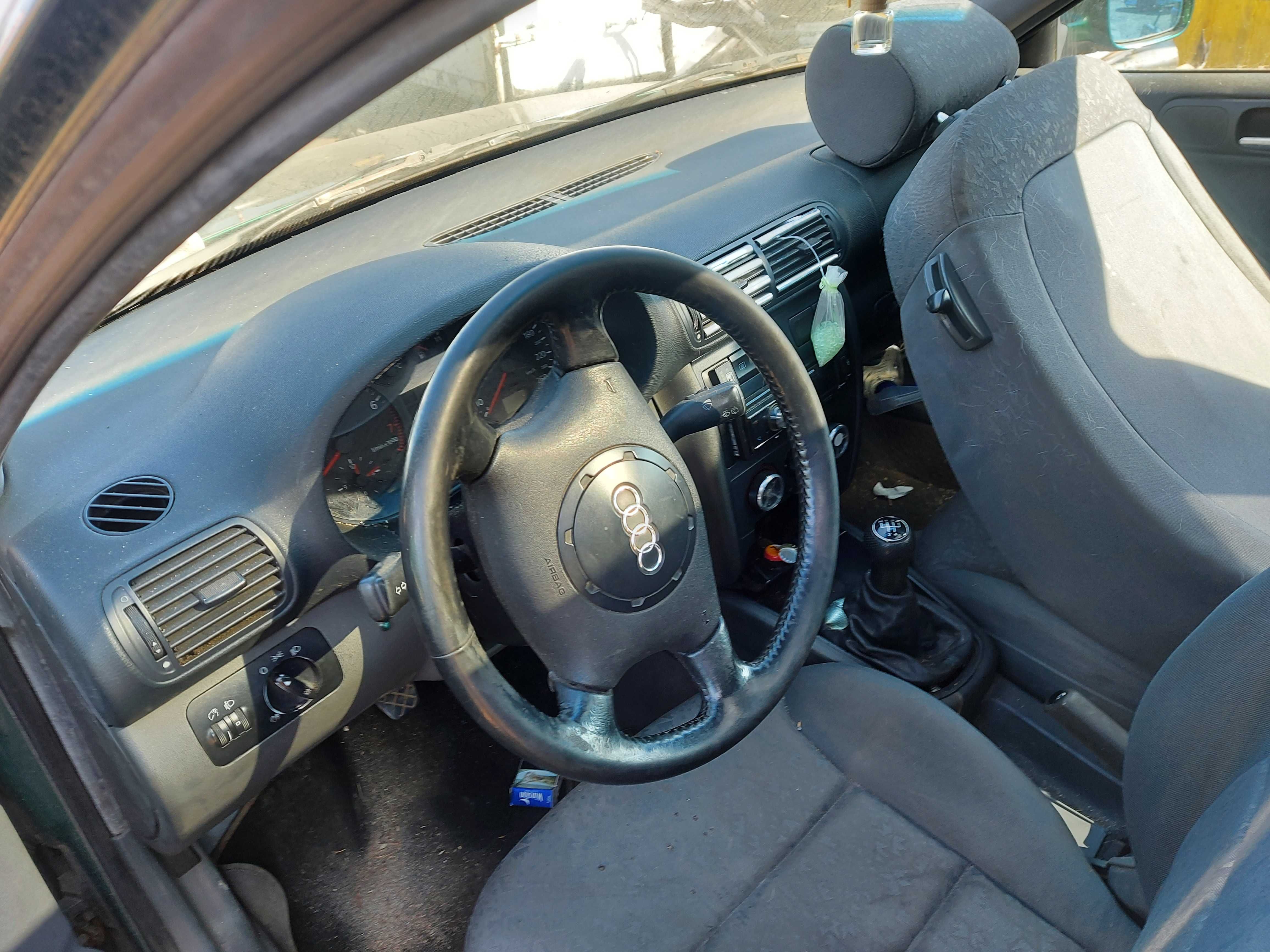 Audi A3 8L LZ6L błotnik przedni prawy FV transport/dostawa