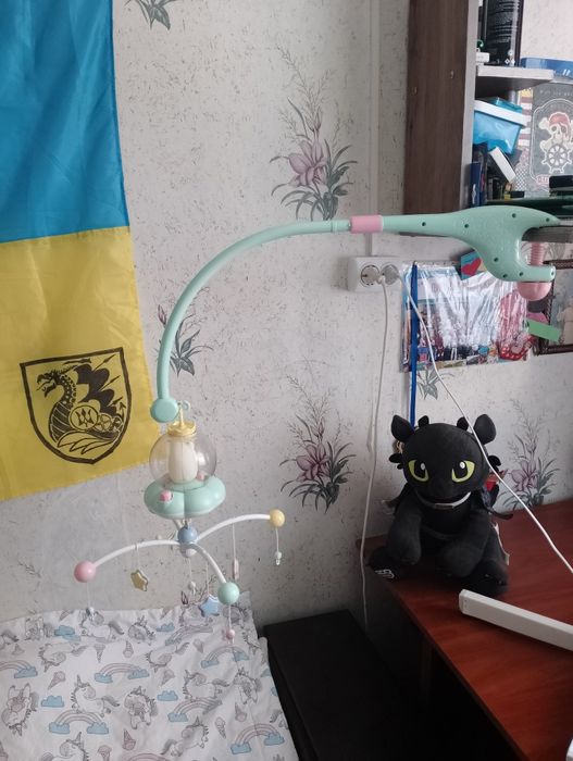 Дитячий мобіль на ліжечко