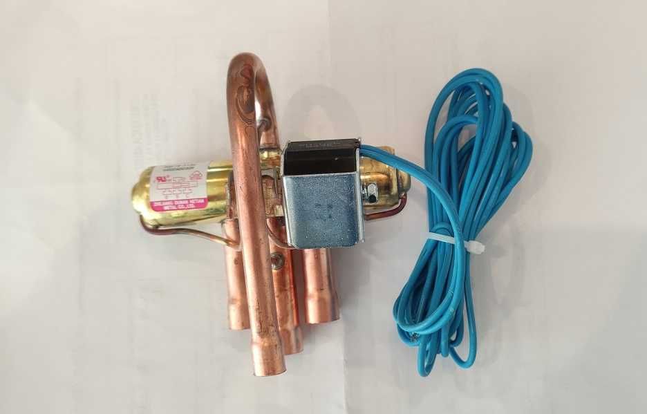 Zawór 4 drogowy klimatyzacji DUNAN model DSF-9-R410A DSF-9-1130