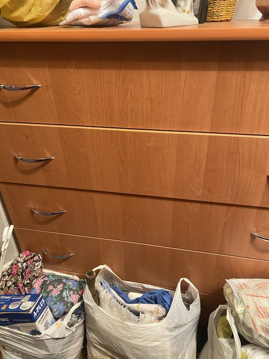 Комод для спальні