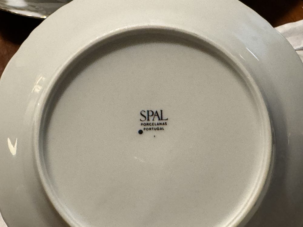 Serviço de loiça completo da Spal