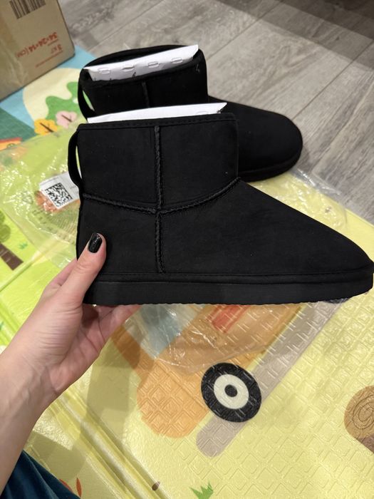 Уггі жіночі нові H₴M