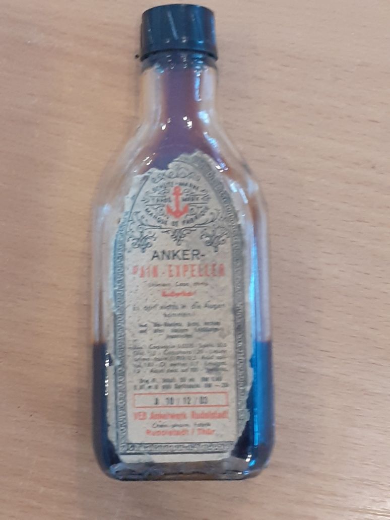 Stara butelka z lekarstwem ANKER