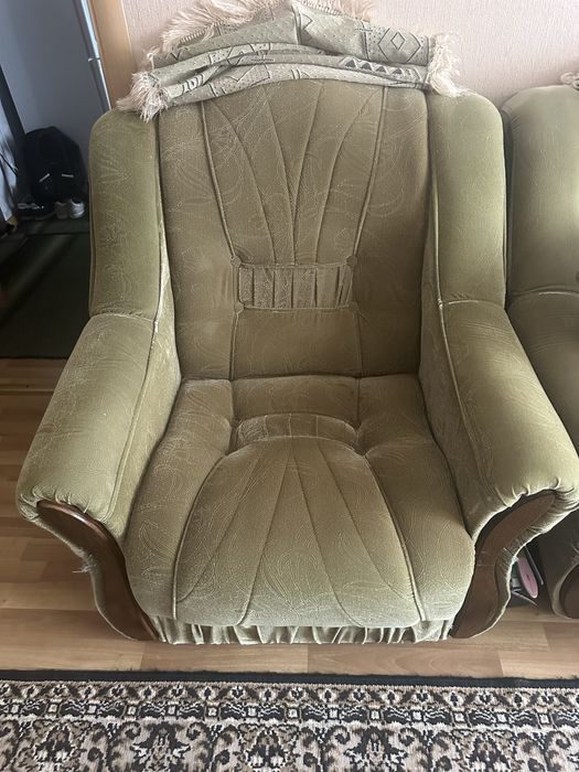 Продам б/у меблі,додаткові фото висилаю,самовивіз,торг присутній…………..