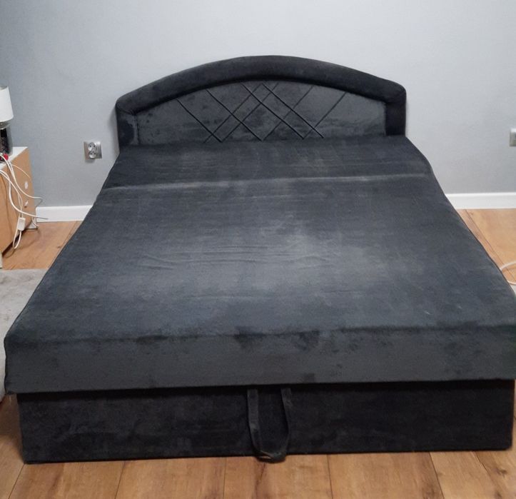 Łóżko tapicerowane ze skrzynią 140×200