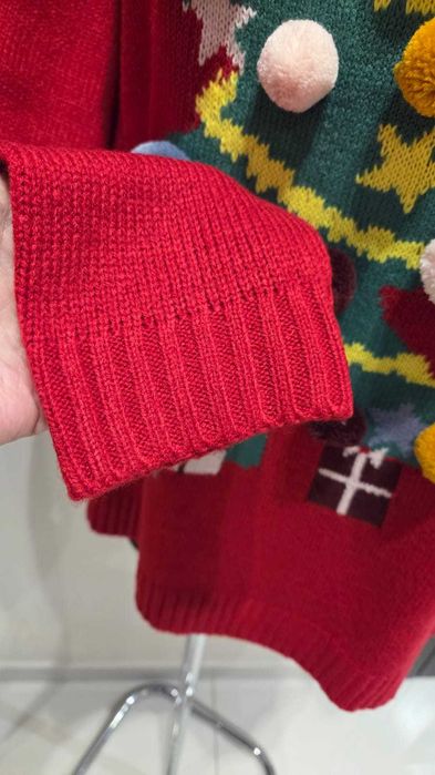 Sweter świąteczny r. 40 / 42  choinka pompony