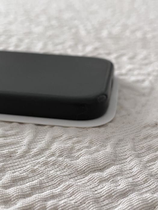 Capa original iphone 13 usada