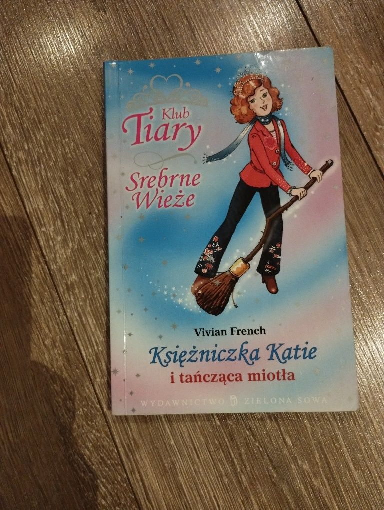 Klub Tiary - Księżniczka Katie i tańcząca miotła