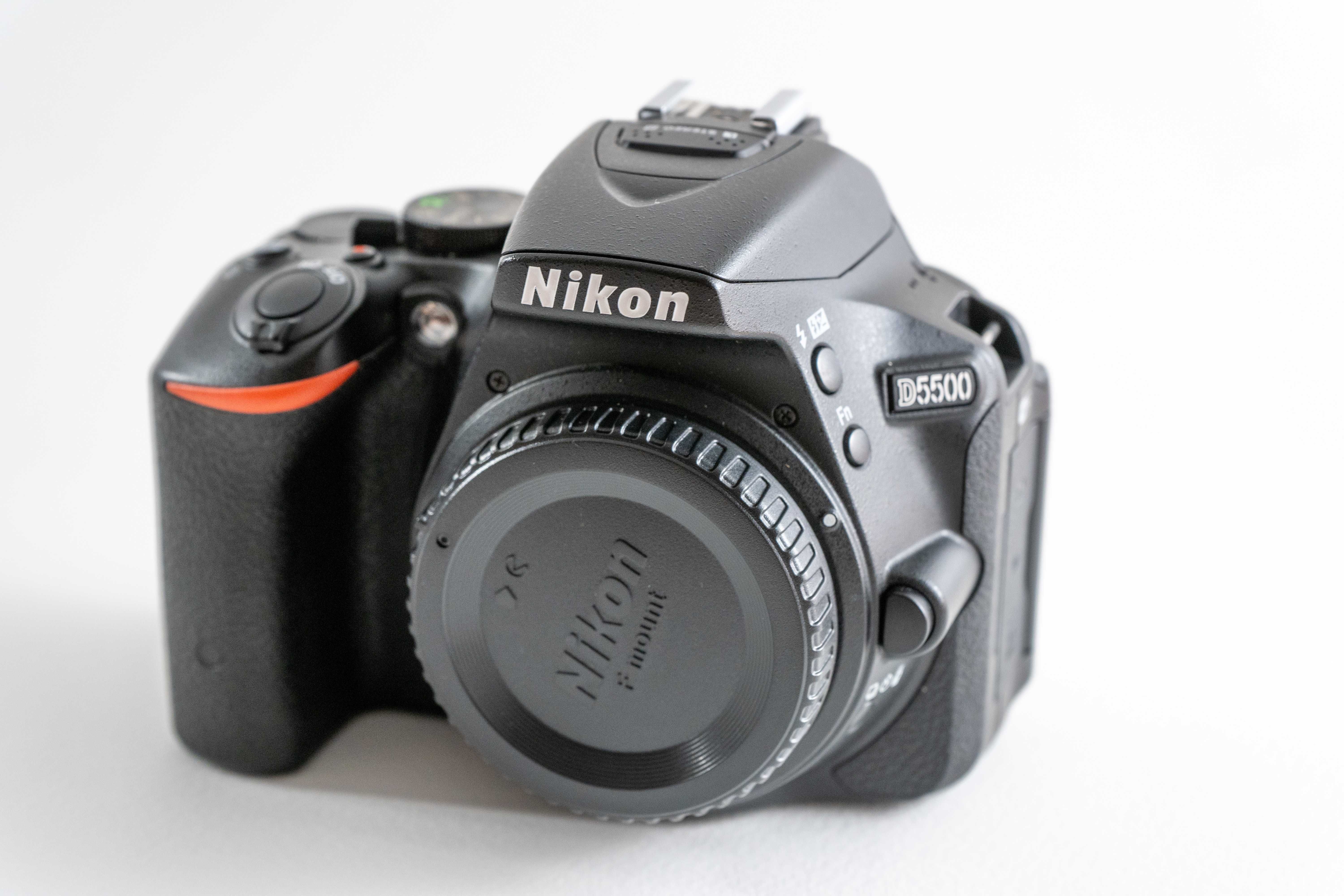 Nikon D5500 + Objectiva 18-55 + Acessórios - Kit impecável