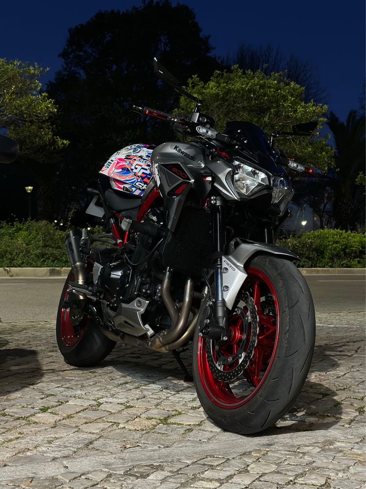 Kawasaki Z900 ainda com garantia de fábrica