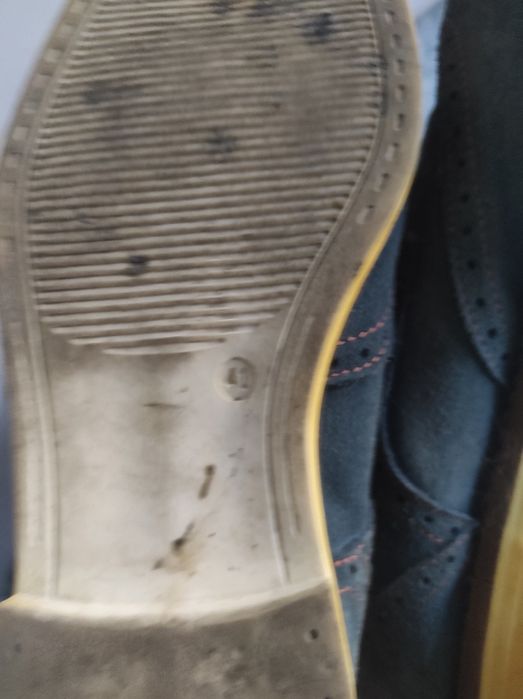 Vendo sapatos de camurça