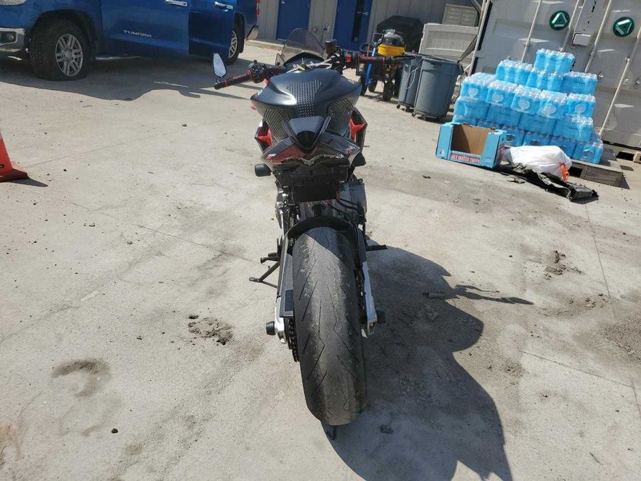 Aprilia Tuono 660 2021