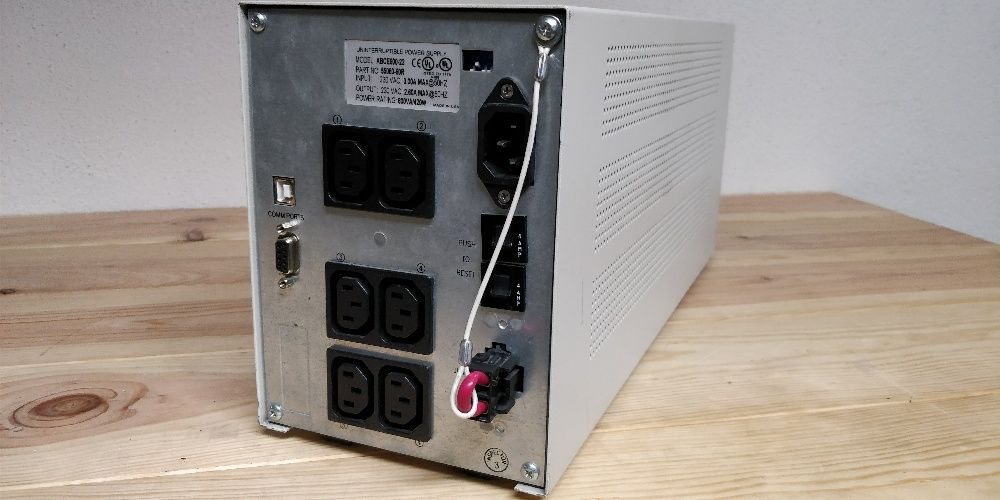 UPS Powervar ABCE600-22 / 600VA 420W / Sem Baterias