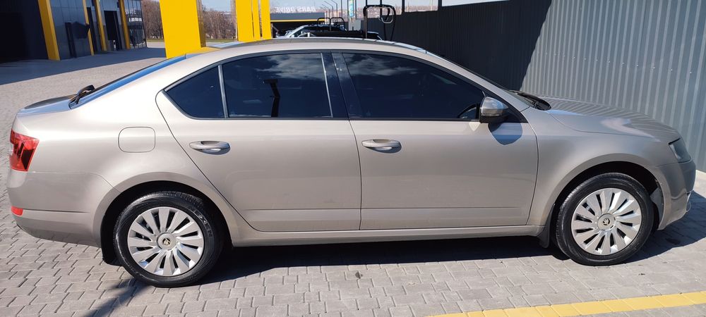 Продам шкоду Октавию А7 2016год