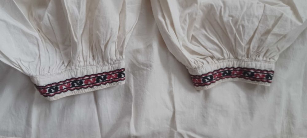 Старовинна вишиванка тамбуром