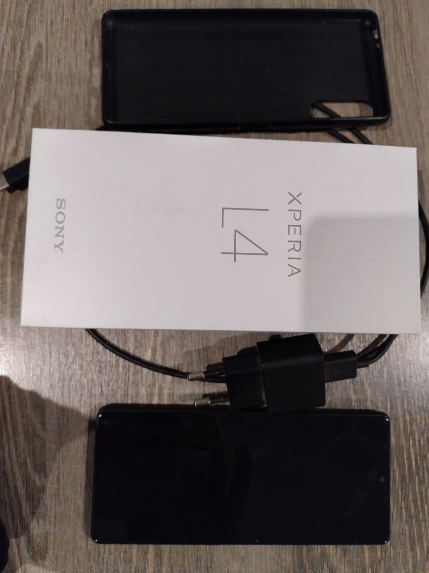 Sprzedam Sony Xperia L4 64gb