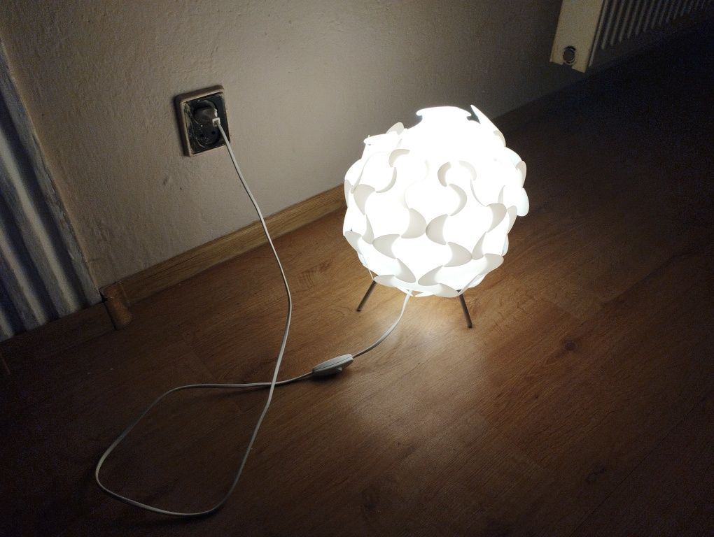 Ikea lampa stojąca fillsta