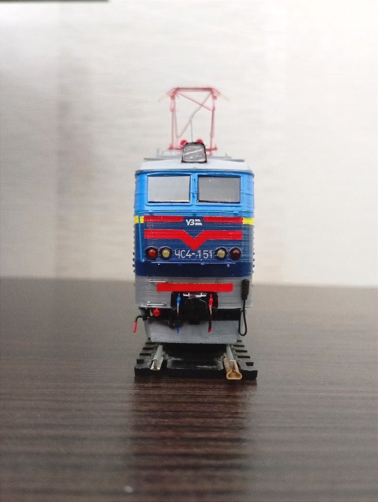 Модель електровоза ЧС4, масштаб 1:87