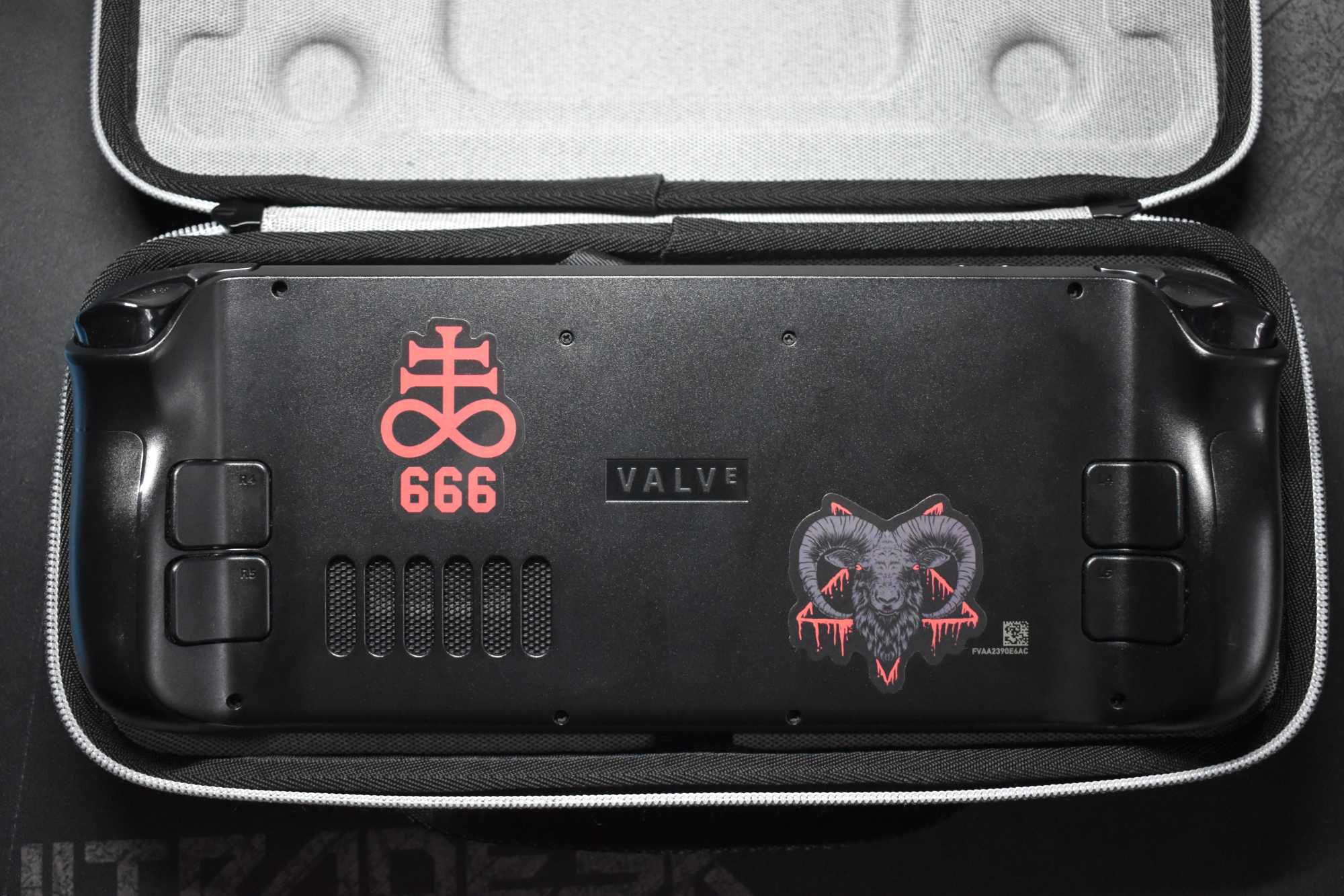 Steam Deck 512GB LCD (Matowy Ekran) + Etui + Ładowarka – Stan Idealny