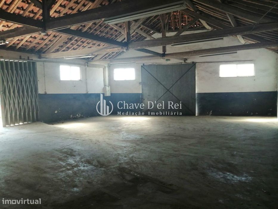 Armazém  Venda em Silgueiros,Viseu