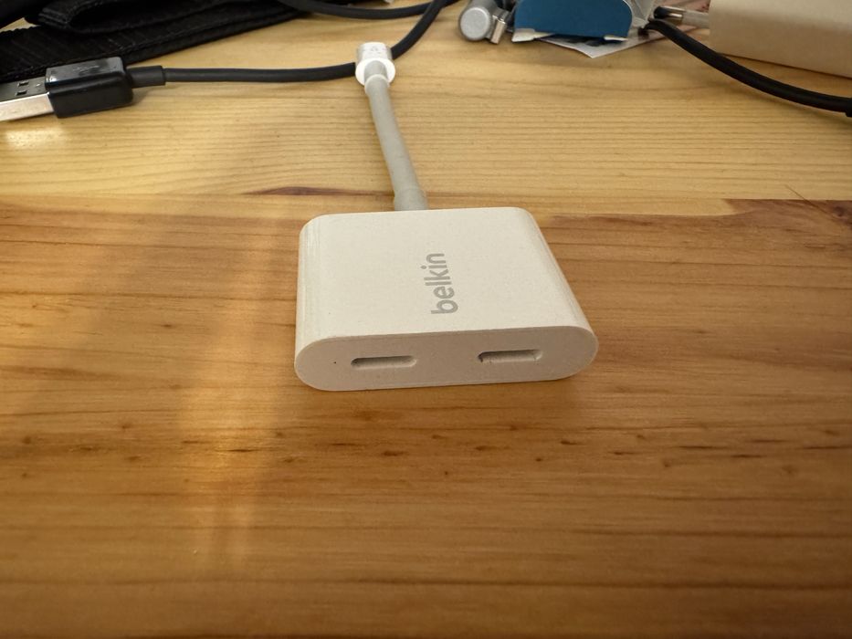 Адаптер Belkin RockStar Lightning - Lightning Audio + Charge White