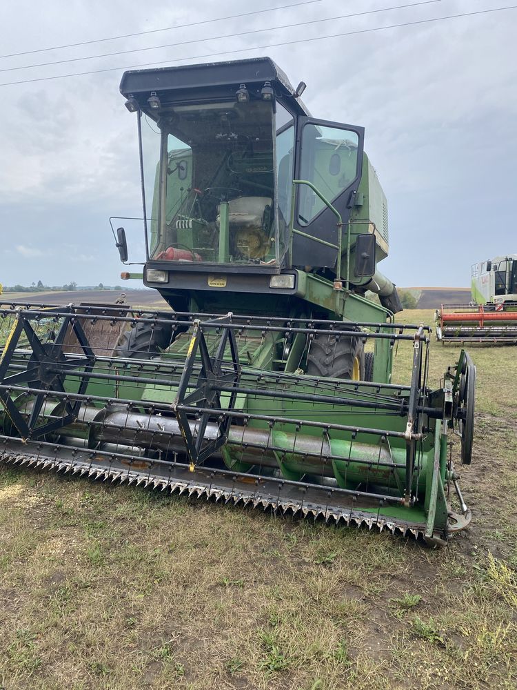 Робочий, не потрібно вкладень John Deere 965