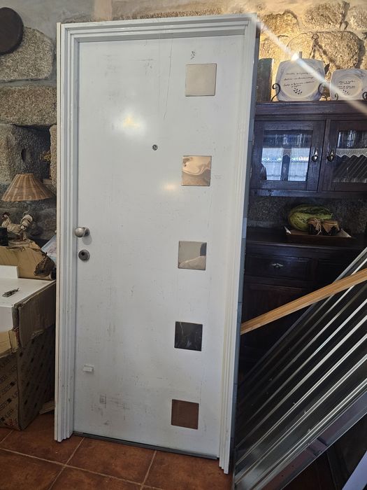 Porta de entrada nova metalica