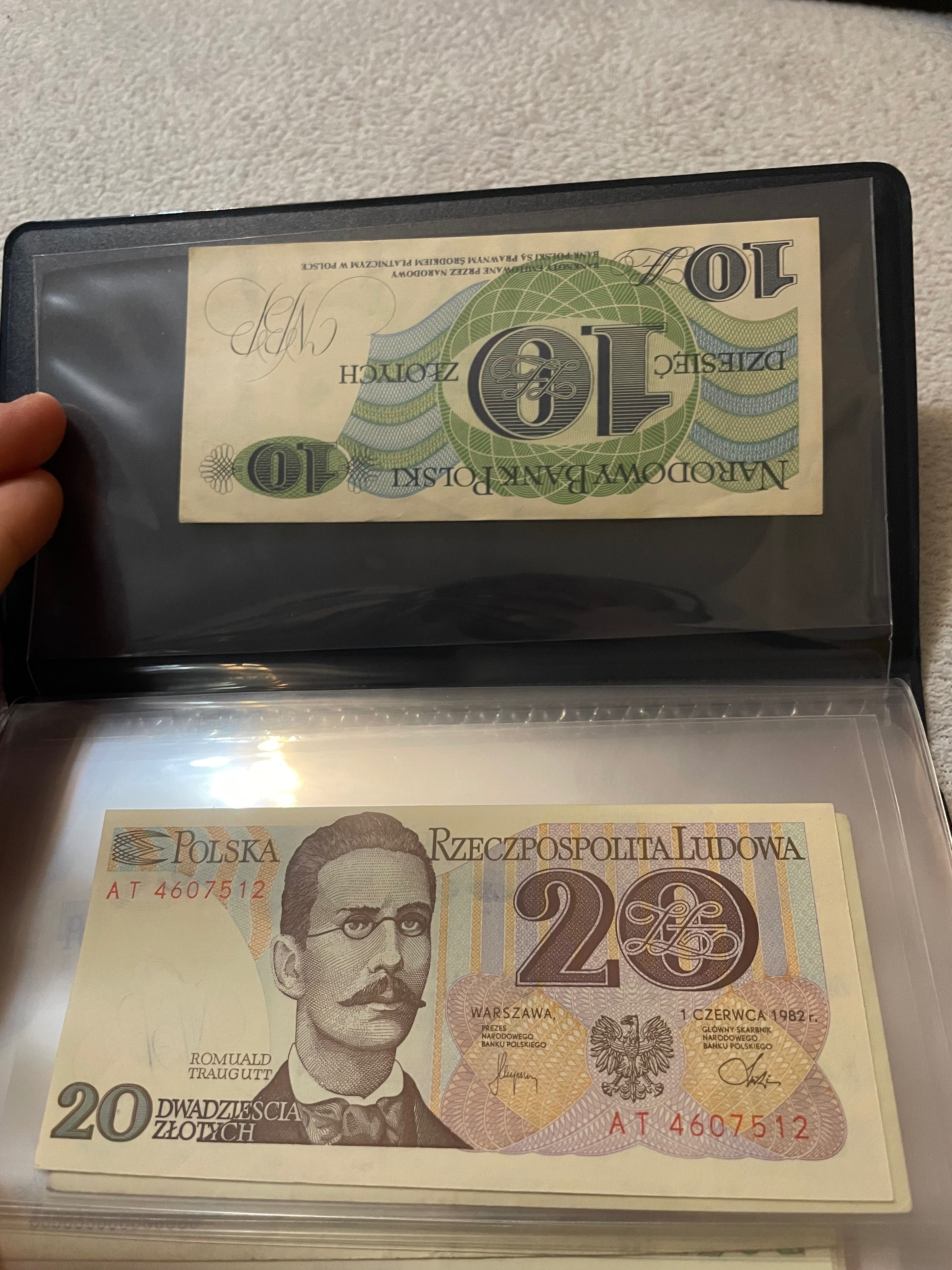 Klaster z polskimi banknotami