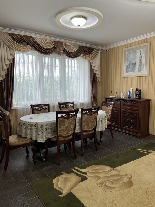 Будинок в центрі міста