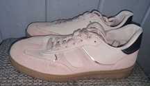 Buty sportowe damskie