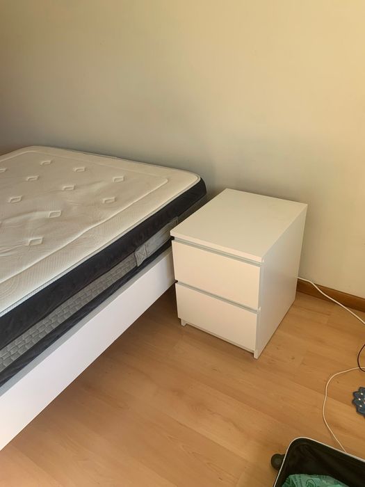 Mesa de cabeceira MALM IKEA