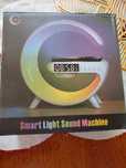 Lampka LED z ładowarka QI, głośnikiem Bluetooth RGB, Radio, Zegar