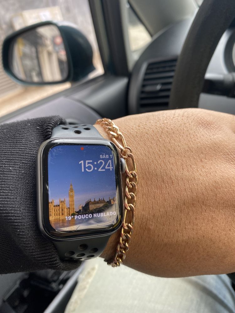 Apple watch 4 44m