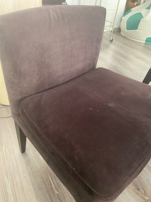 4 cadeiras área store estofo novo