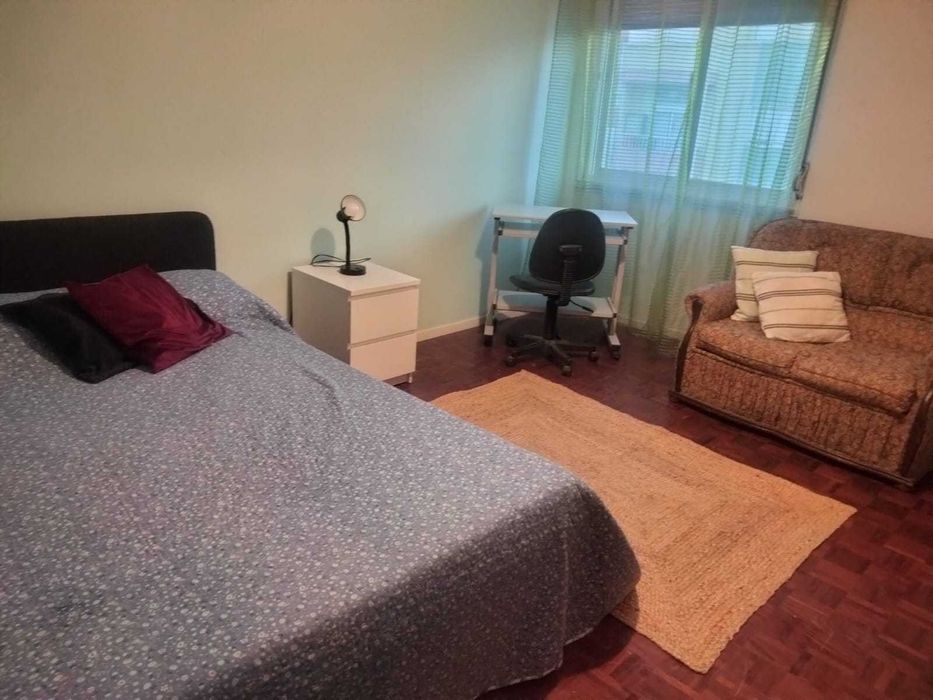 Quarto em Reboleira para casal