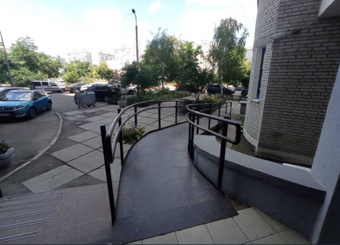 Простора 3к вул. Олександра Кошиця, 7а метро - Позняки, Харківська