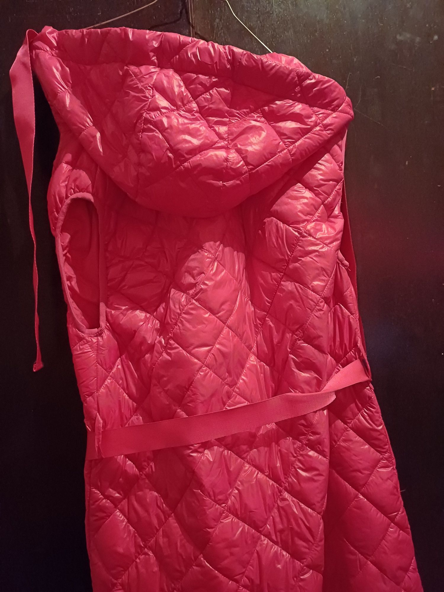 Colete rosa  com capuz
