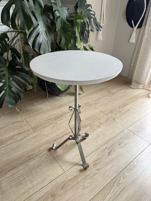 Stolik stoliczek retro