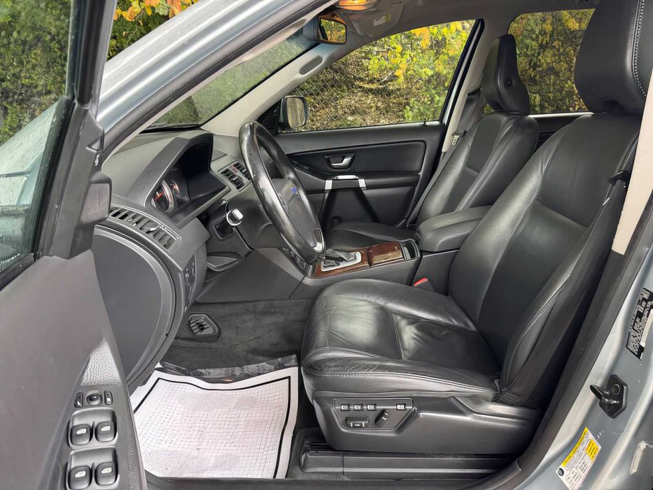 Volvo XC90      2014