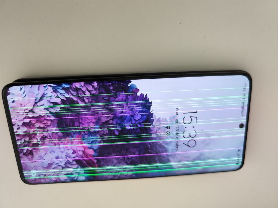 Samsung S20 + plus. Necessita do ecran.
