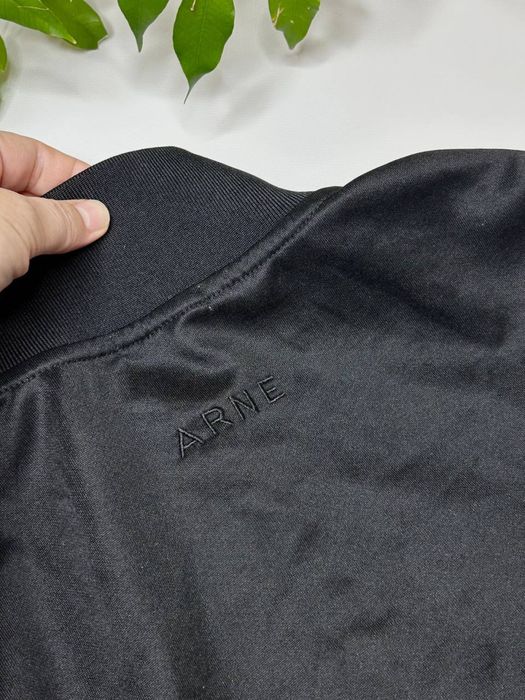 Кофта дорогого бренда ARNE