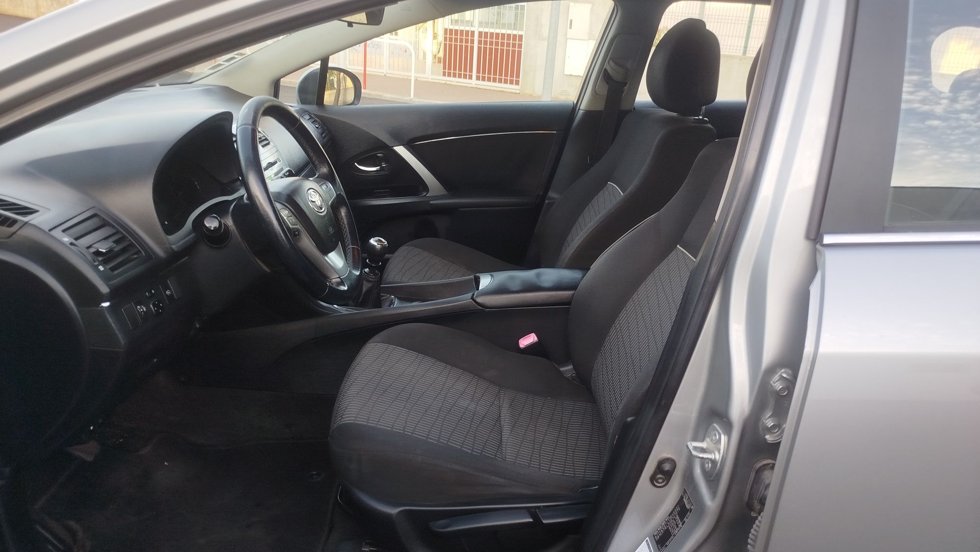 Toyota Avensis SW 2.0d4d 127cv 2013/10 nacional