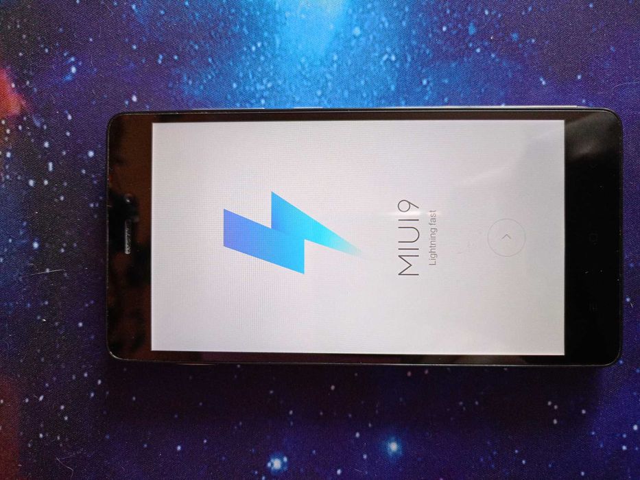 Продам Xiomi Redmi 3 3\16GB