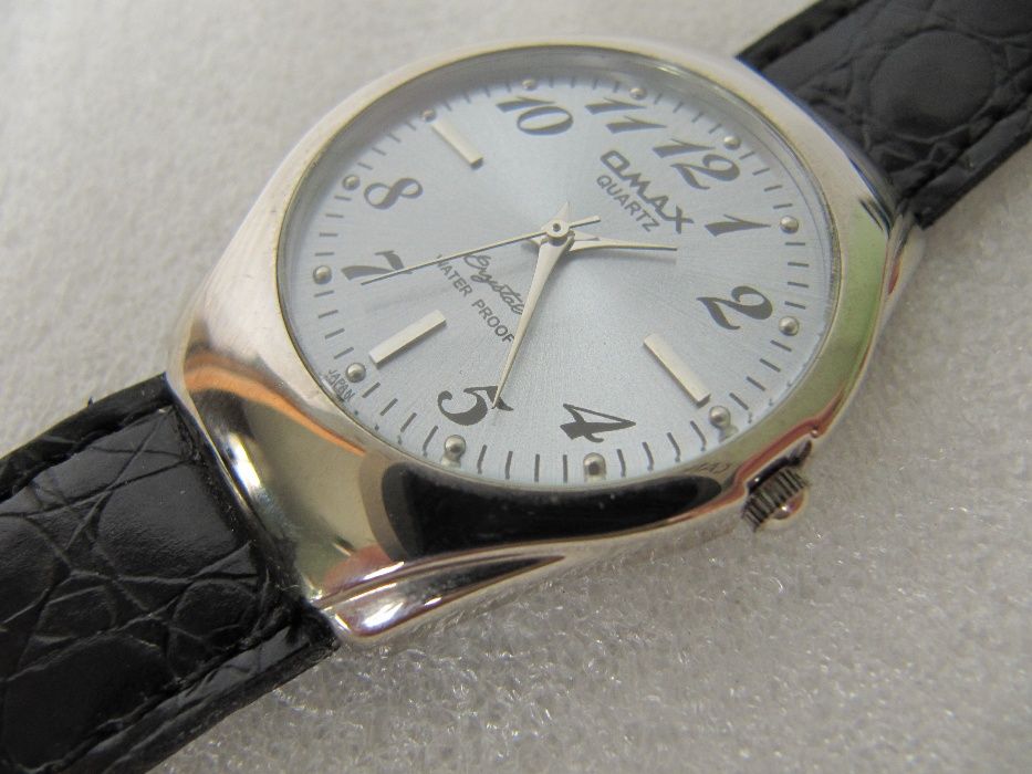 Часы Omax  кварцевые, механизм EPSON, новые