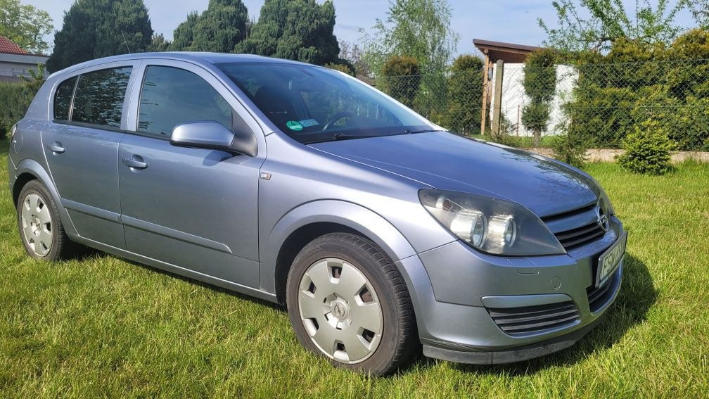 Opel Astra H 1,4 benzyna