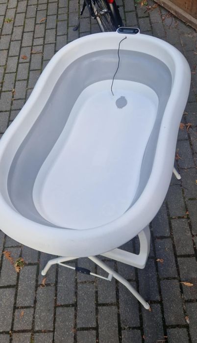 Wanienka ze stojakiem i termometrem