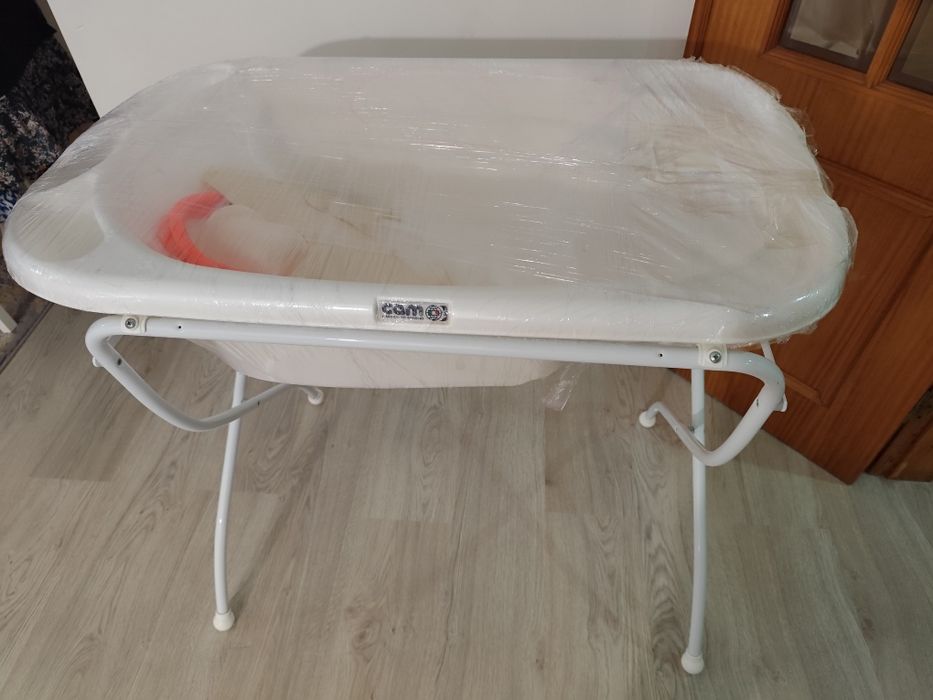 Banheira e suporte